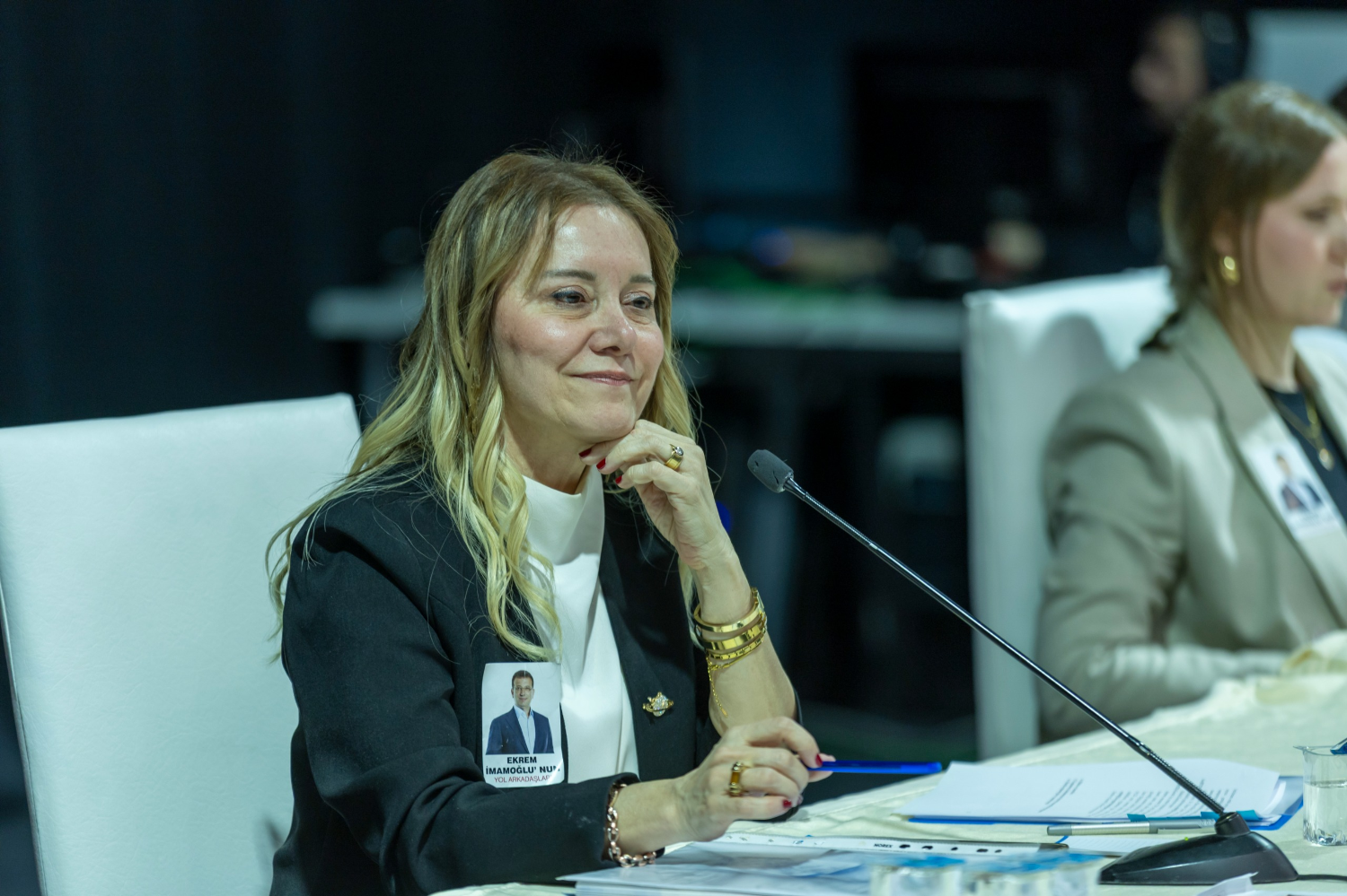 Konak Meclisi’nde ‘İmamoğlu’na Özgürlük’ mesajı